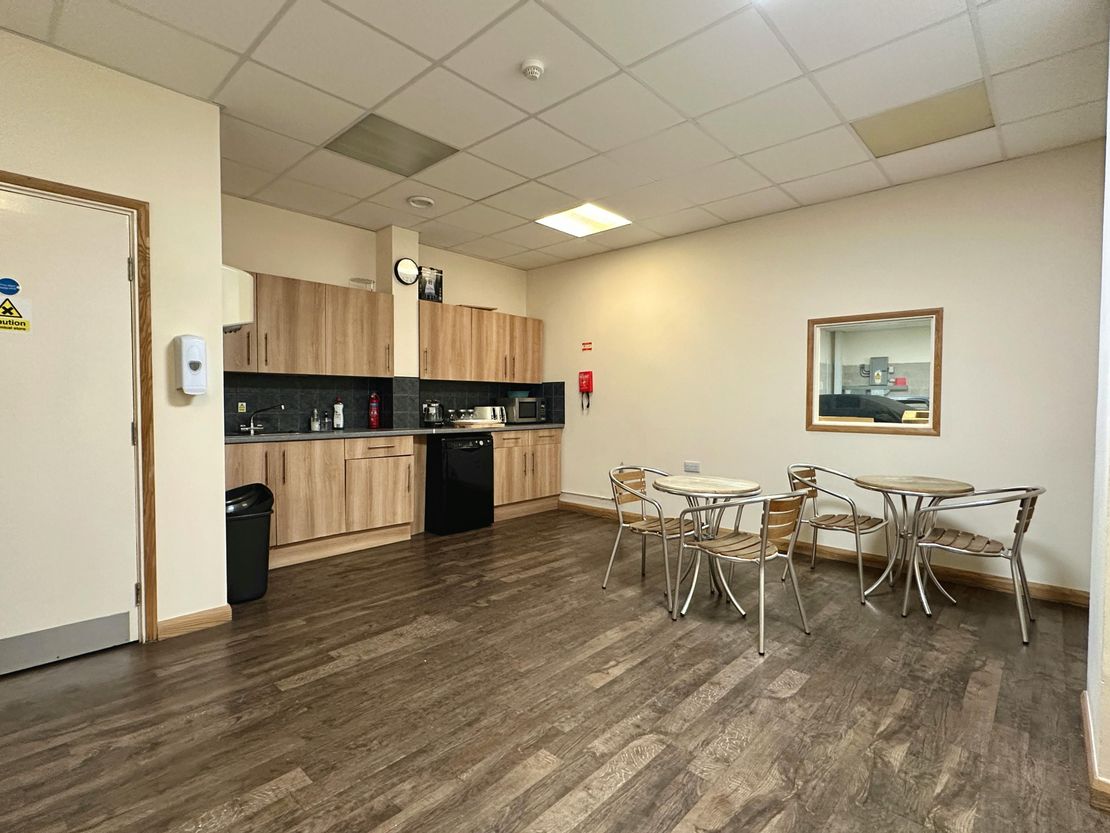 Unit 7 Premier Business Park, Dencora Way, Luton, LU3 3HP