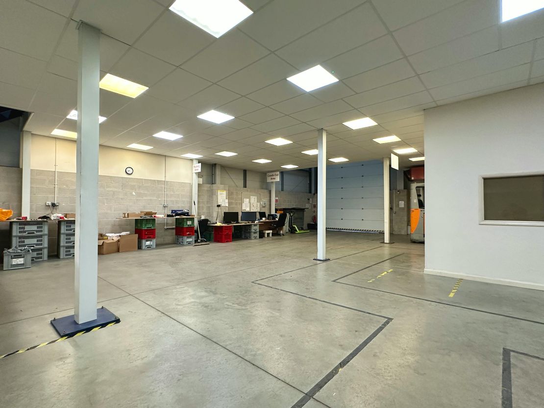 Unit 7 Premier Business Park, Dencora Way, Luton, LU3 3HP