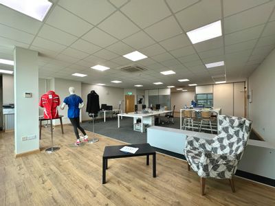 Property Image for Unit 7 Premier Business Park, Dencora Way, Luton, LU3 3HP