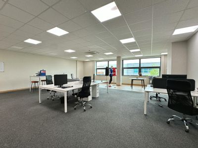 Property Image for Unit 7 Premier Business Park, Dencora Way, Luton, LU3 3HP