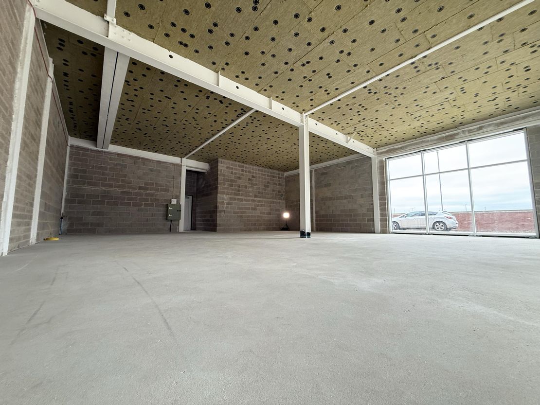 Unit 9, Huckett Street, Houghton Regis, Dunstable, Bedfordshire, LU5 5GX