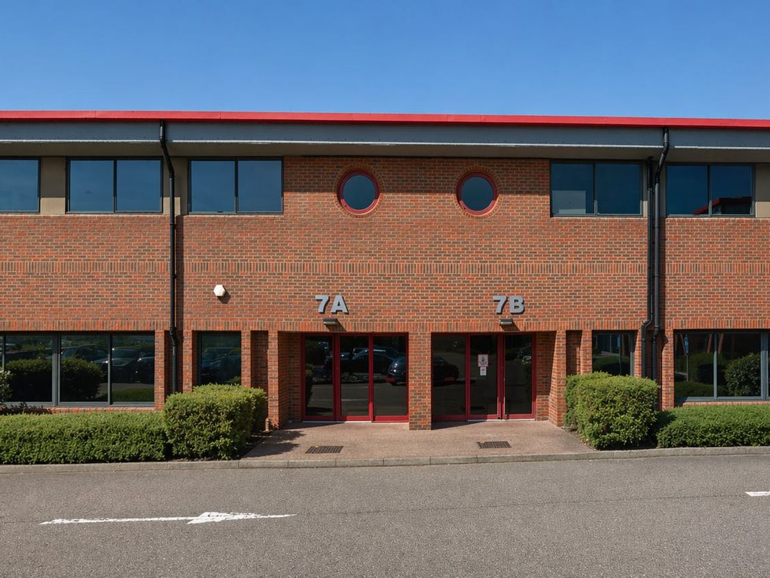 7 Beechwood, Chineham Park, Basingstoke, RG24 8WA