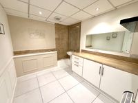 Property Image for 170 Lower Kirkgate, Wakefield, West Yorkshire, WF1 1UD
