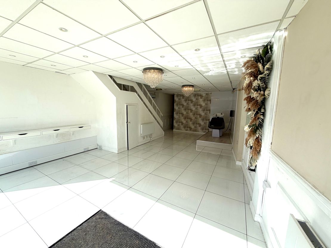 170 Lower Kirkgate, Wakefield, West Yorkshire, WF1 1UD