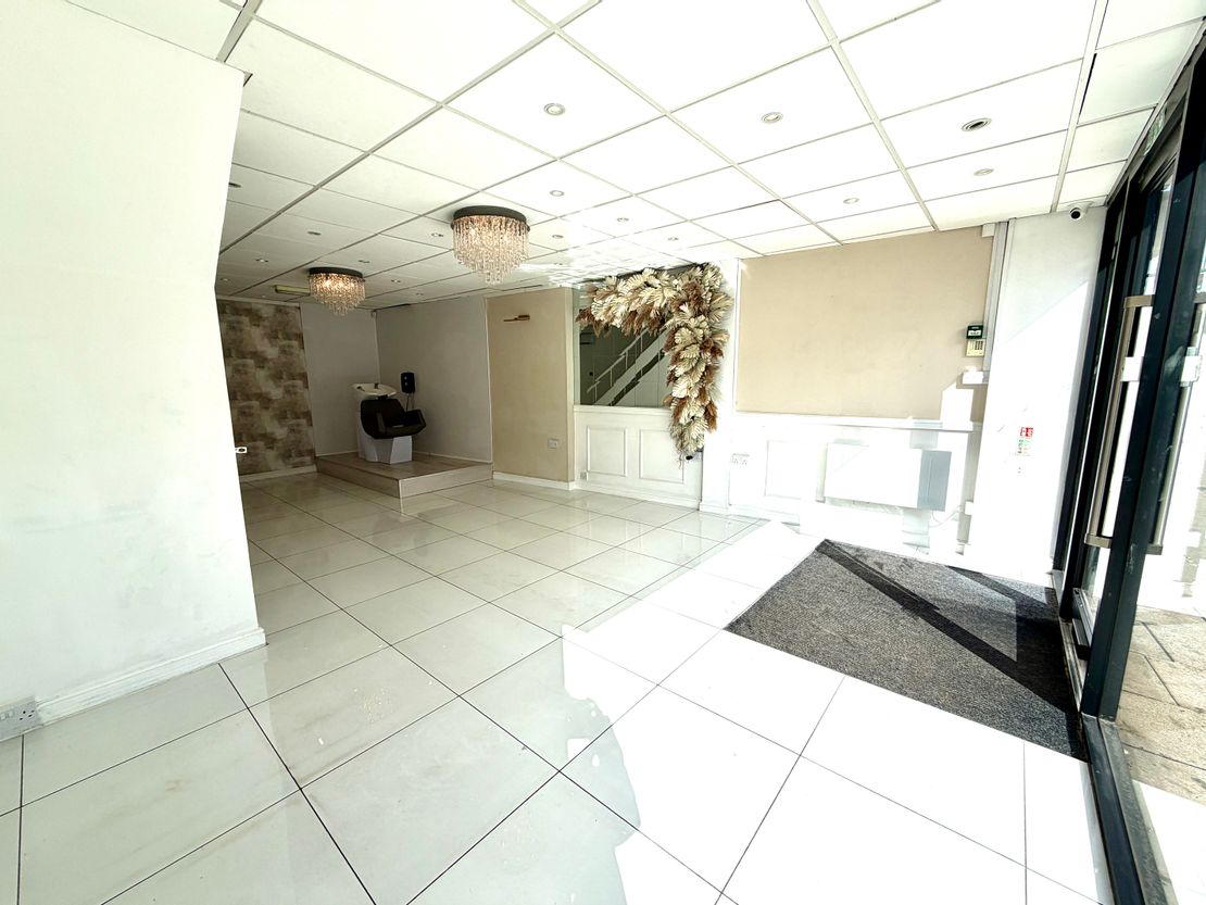 170 Lower Kirkgate, Wakefield, West Yorkshire, WF1 1UD