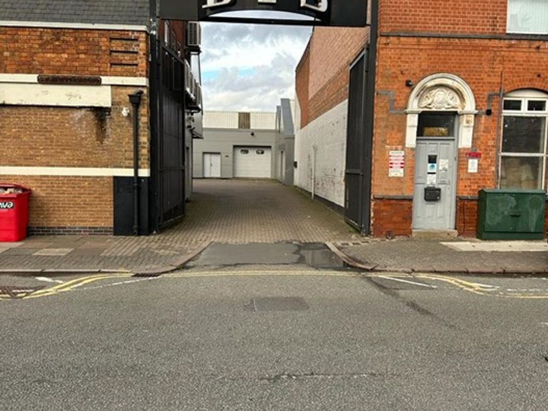 Unit E, 340 St. Saviours Road, Leicester, Leicestershire, LE5 4HJ