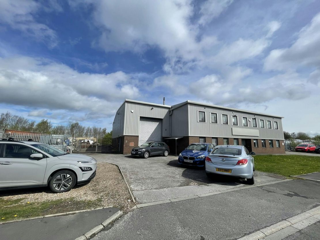 Supreme House, Lotherton Way, Leeds, LS25 2JY