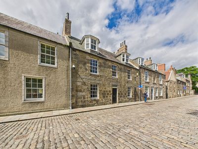 Property Image for 15 High Street, Aberdeen, AB24 3EE