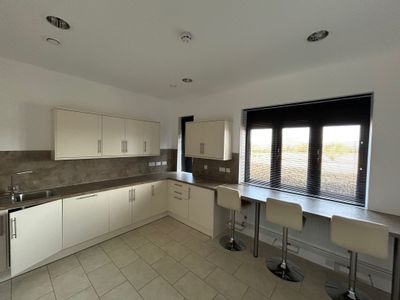 Property Image for Unit 4, Chanctonfold, Horsham Road, Steyning, West Sussex, BN44 3AA