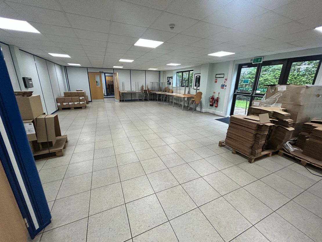 Topcon Technology Site, Cirencester Road, Minchinhampton, Stroud, Gloucestershire, GL6 9BH