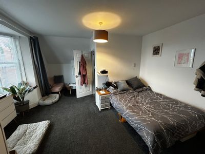 Property Image for 1 Polsloe Road, Exeter, Devon, EX1 2HL
