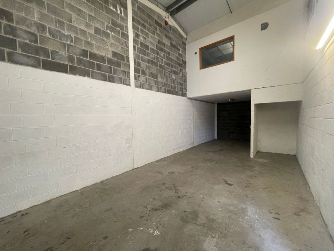 Unit 12, Lapthorne Industrial Estate, Totnes Road, Ipplepen, Newton Abbot, Devon, TQ12 5TN