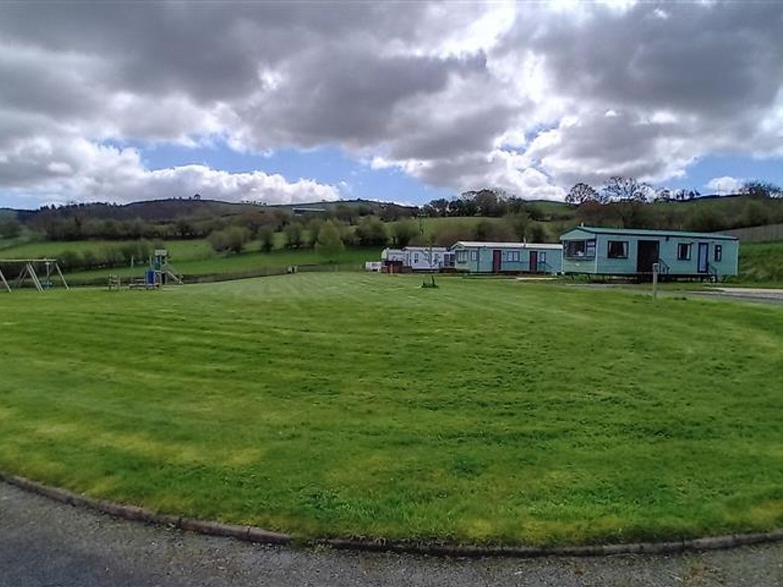 GLANDULAS FARM CARAVAN PARK, LLANIDLOES ROAD, LLANLLWCHAIARN, NEWTOWN, WALES, SY16 4HZ
