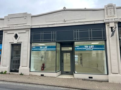 Property Image for 22 Worcester Road, Malvern, West Midlands, WR14 4QW