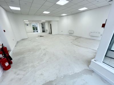 Property Image for 22 Worcester Road, Malvern, West Midlands, WR14 4QW