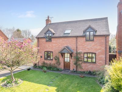 Property Image for Rowan Cottage, School Bank, Hereford, Brimfield, Herefordshire, SY8 4NE