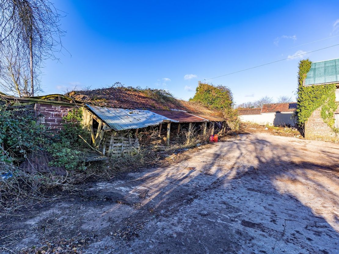 Barn At Pipers Meadow, Alvington, Lydney, Gloucestershire, GL15 6AG