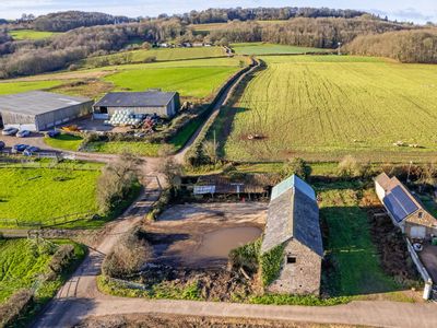 Property Image for Barn At Pipers Meadow, Alvington, Lydney, Gloucestershire, GL15 6AG