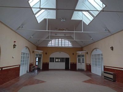Property Image for Former Freeway Building, Park Avenue, Nuneaton, West Midlands, CV11 4PQ