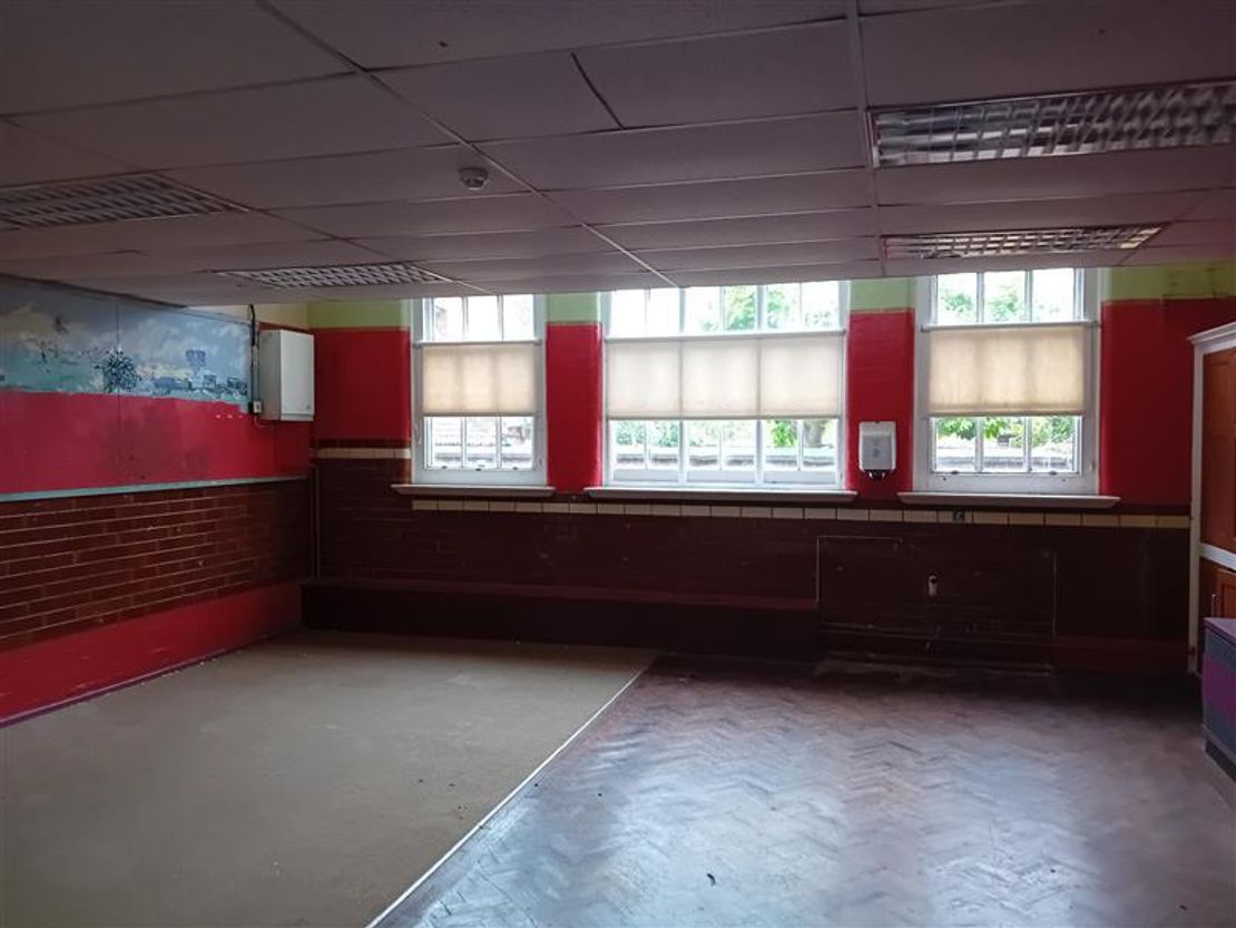 Former Freeway Building, Park Avenue, Nuneaton, West Midlands, CV11 4PQ