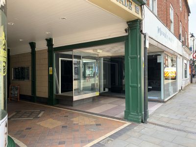 Property Image for 6-8 Carter Gate, Newark On Trent, Nottinghamshire, NG24 1UB