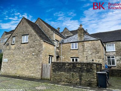 Property Image for 1 Warns Court, Old Brewery Lane, Tetbury, Gloucestershire, GL8 8LL