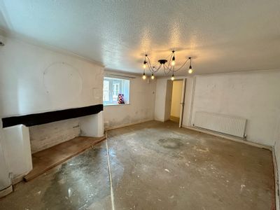 Property Image for 1 Warns Court, Old Brewery Lane, Tetbury, Gloucestershire, GL8 8LL