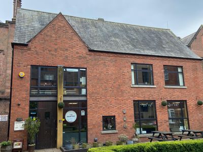 Property Image for 3 Castle Yard, Hay Lane, Coventry, CV1 5RF