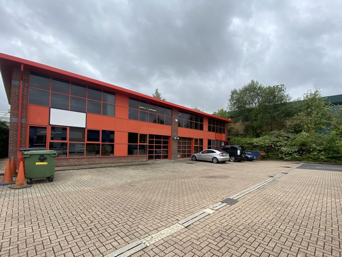 Units 1 & 2 Focus 303 Business Centre, Focus Way, Walworth Industrial Estate, Andover, Hampshire, SP10 5NY