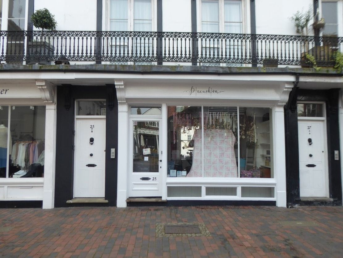 25 The Pantiles, Tunbridge Wells, TN2 5TD