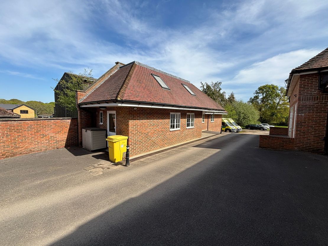 Laboratory Building Ashurst Lodge, Lyndhurst Road, Ashurst, Hampshire, SO40 7AA