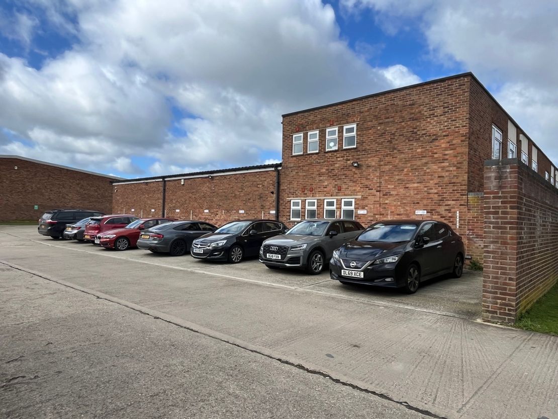 108 Churchill Rd, Bicester OX26 4PZ
