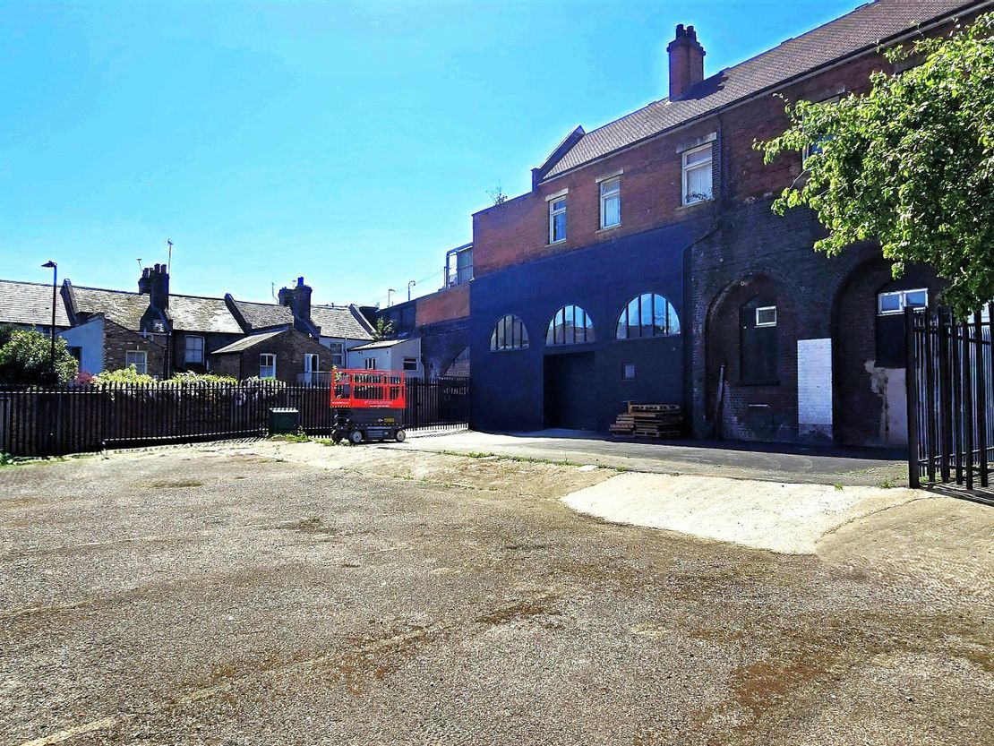 Arch 440 & Arch 441, Institute Place, Hackney, London, E8 1JE