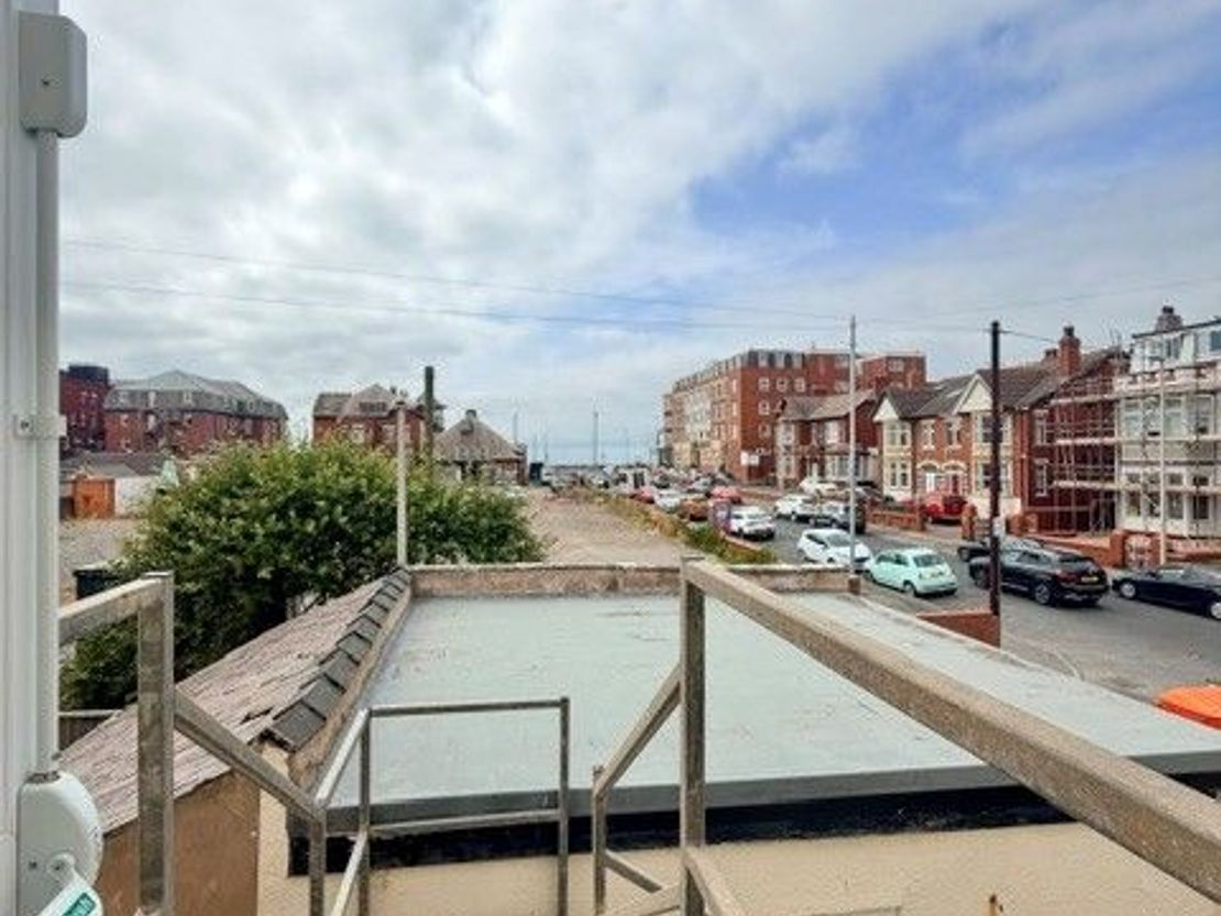 Knowle Avenue, Blackpool, FY2