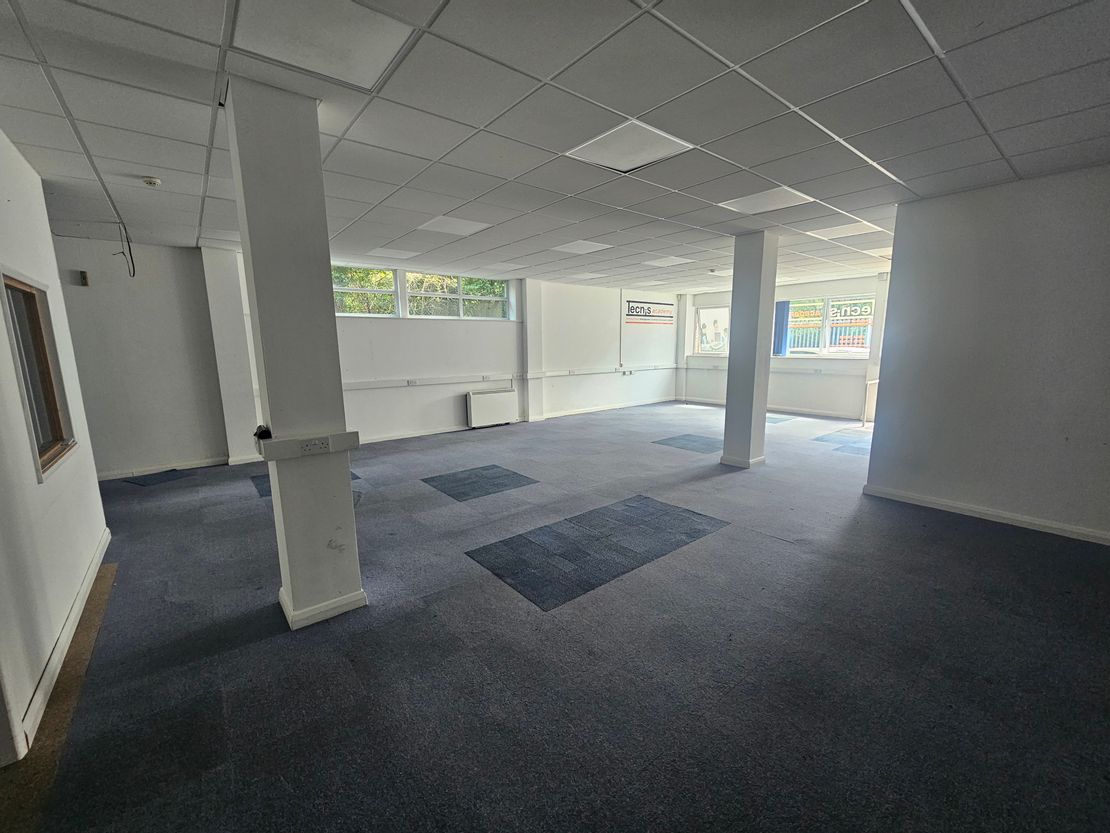 Unit 7, 92-94 Hopewell Drive, Chatham, Kent, ME5 7PY