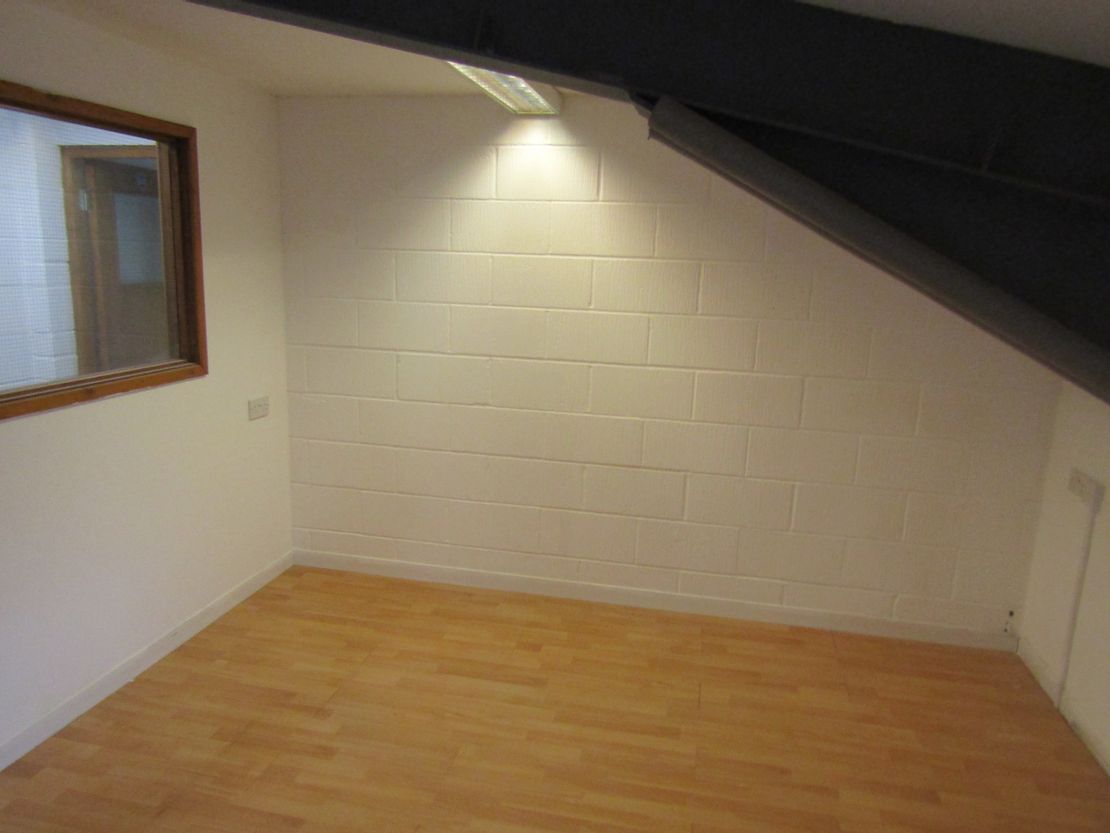 First Floor Offices Unit 5 College Business Park, College Farm, Bourne End, Cranfield, Bedford, MK43 0AX