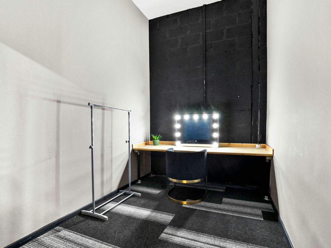 Garden Studios - The Hive, Waxlow Road, Willesden, NW10 7NU