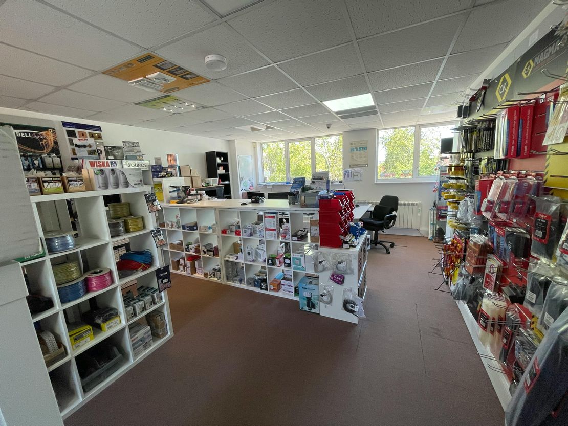 Unit 3 Avondale Business Centre, Avondale Road, Fleet, GU51 3PJ