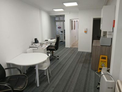 Property Image for 90 High Street, Billericay, CM12 9BT