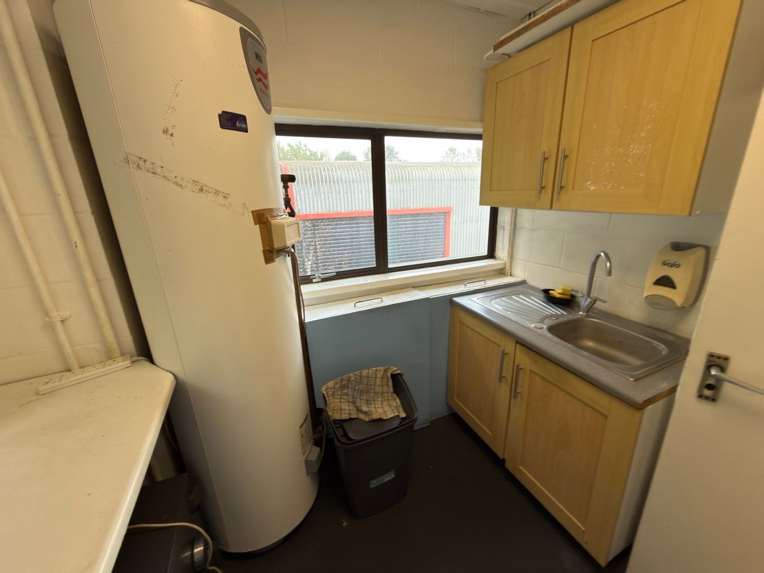 V2 Springhead Enterprise Park, Northfleet, Kent, DA11 8HN