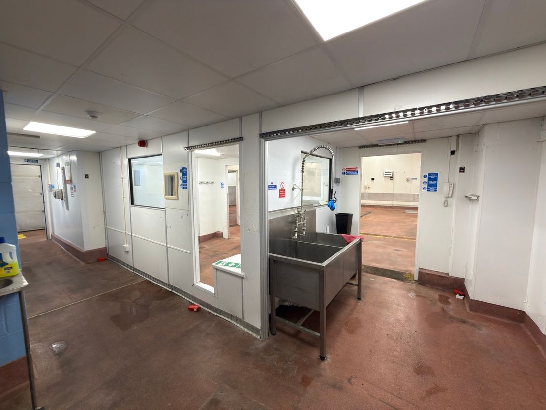 V2 Springhead Enterprise Park, Northfleet, Kent, DA11 8HN