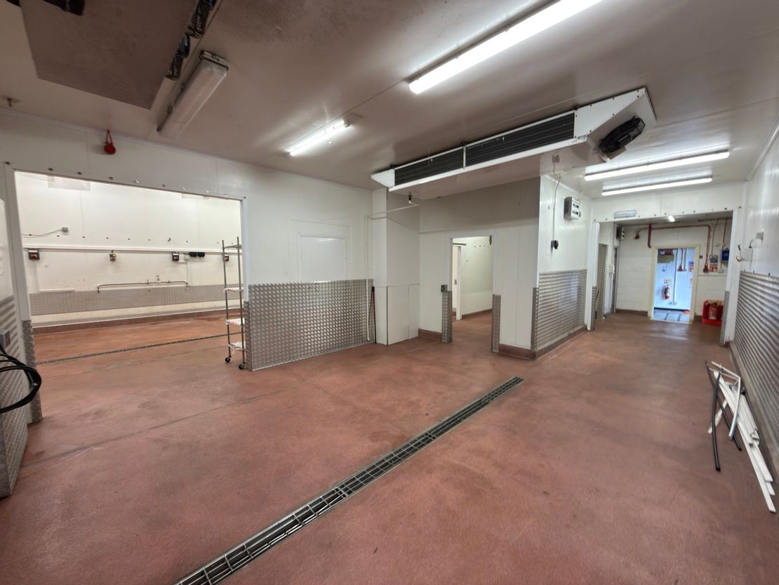 V2 Springhead Enterprise Park, Northfleet, Kent, DA11 8HN