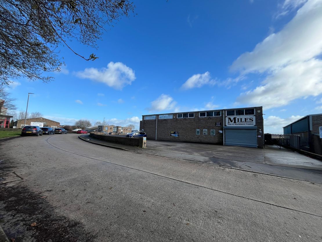 18 Oxford Road, Pen Mill Trading Estate, Yeovil, Somerset, BA21 5HR