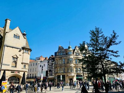 Property Image for 2 Cornmarket Street, Oxford, OX1 3EX