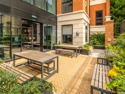 Property Image for Silbury House, Office 2, 300 Silbury Boulevard, Central Milton Keynes, Milton Keynes, MK9 2AZ