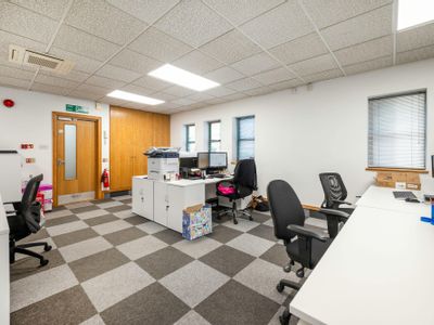Property Image for 8 Beaumont Gate, Radlett, WD7 7AR