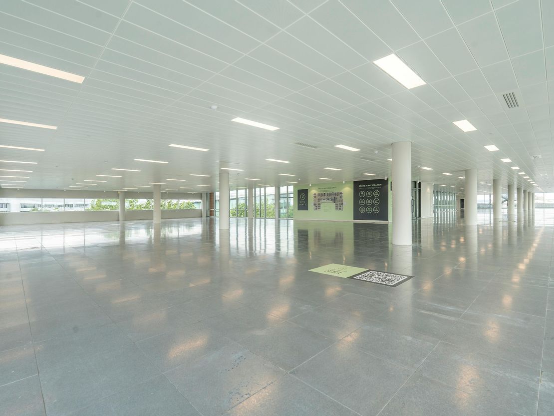 2 City Place, Beehive Ring Road, Crawley Gatwick, RH6 0HA