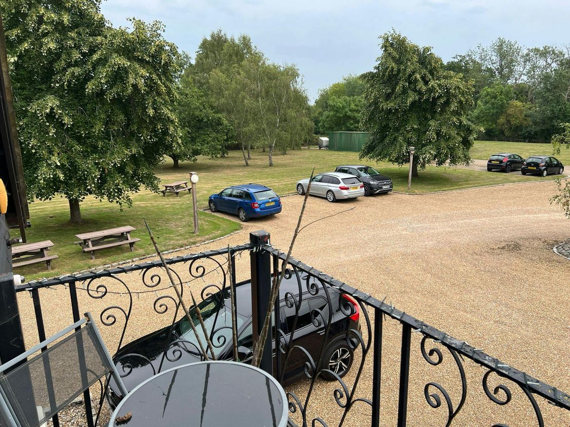 Wolvers Home Farm, Ironsbottom, Sidlow, Reigate, Surrey, RH2 8QG