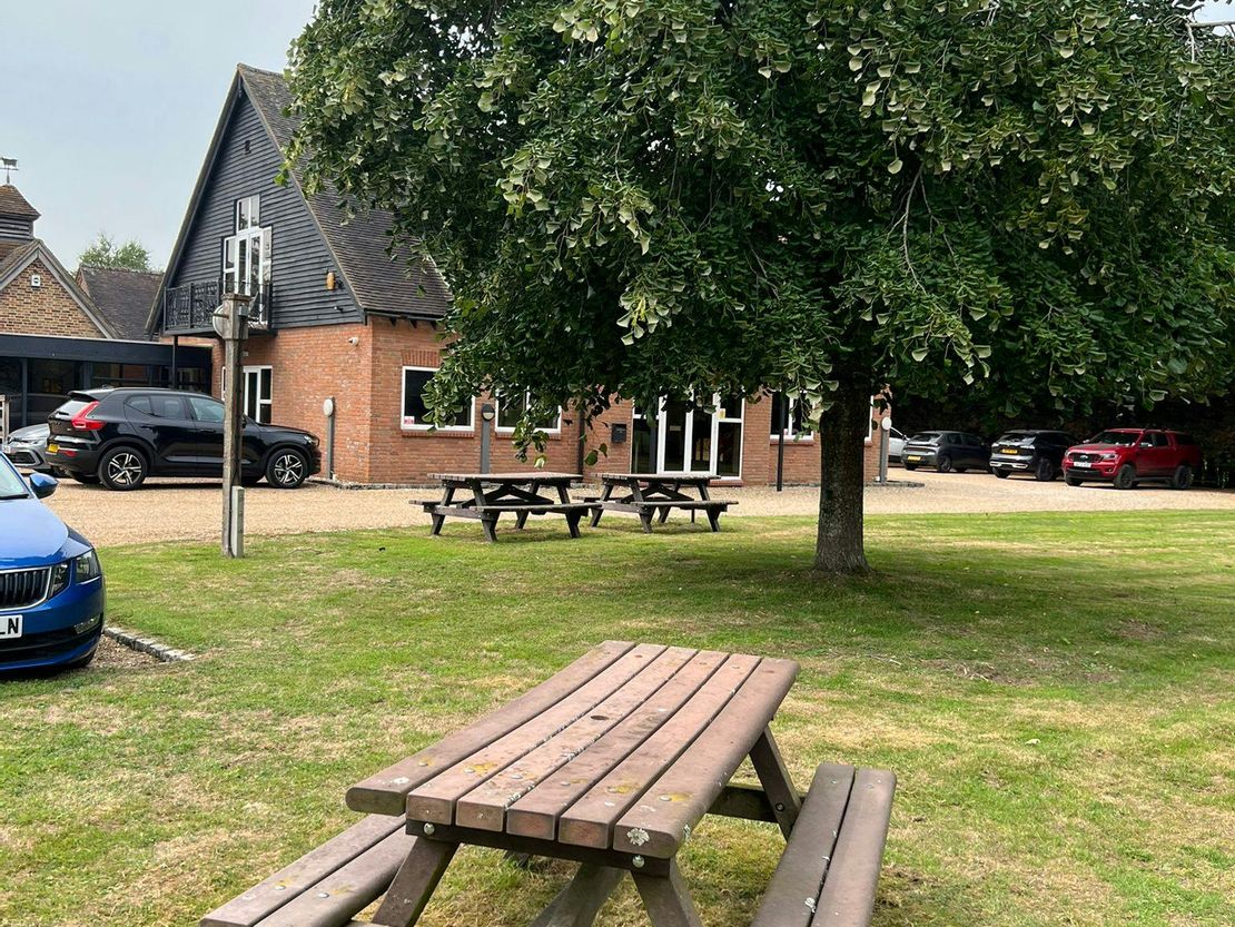 Wolvers Home Farm, Ironsbottom, Sidlow, Reigate, Surrey, RH2 8QG