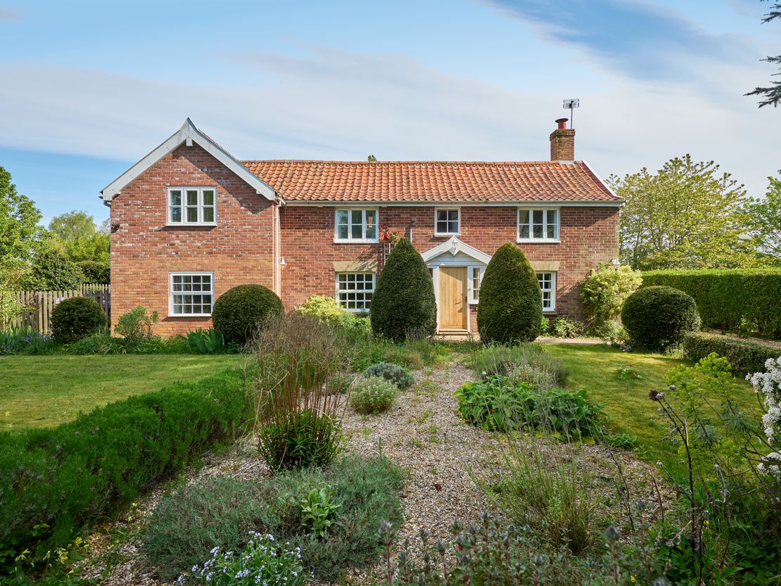 Cottage Farm, Cottage Farm And Upthorpe Lodges, Upthorpe Road, Stanton, Bury St. Edmunds, Suffolk, IP31 2AP